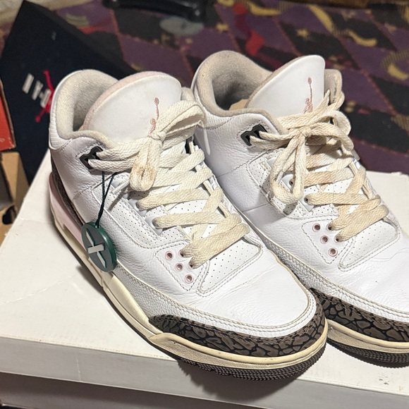 Jordan 3 Neapolitan - Picture 1 of 3